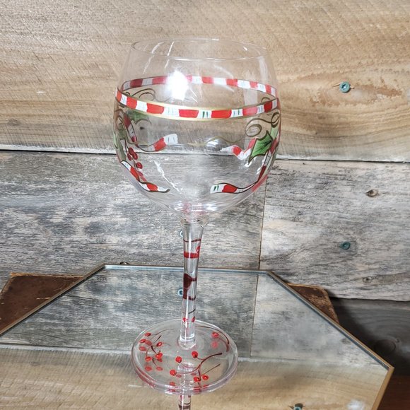 Handpainted Burgundy Wine Glass - Ribbon & Holly - Picture 5 of 6